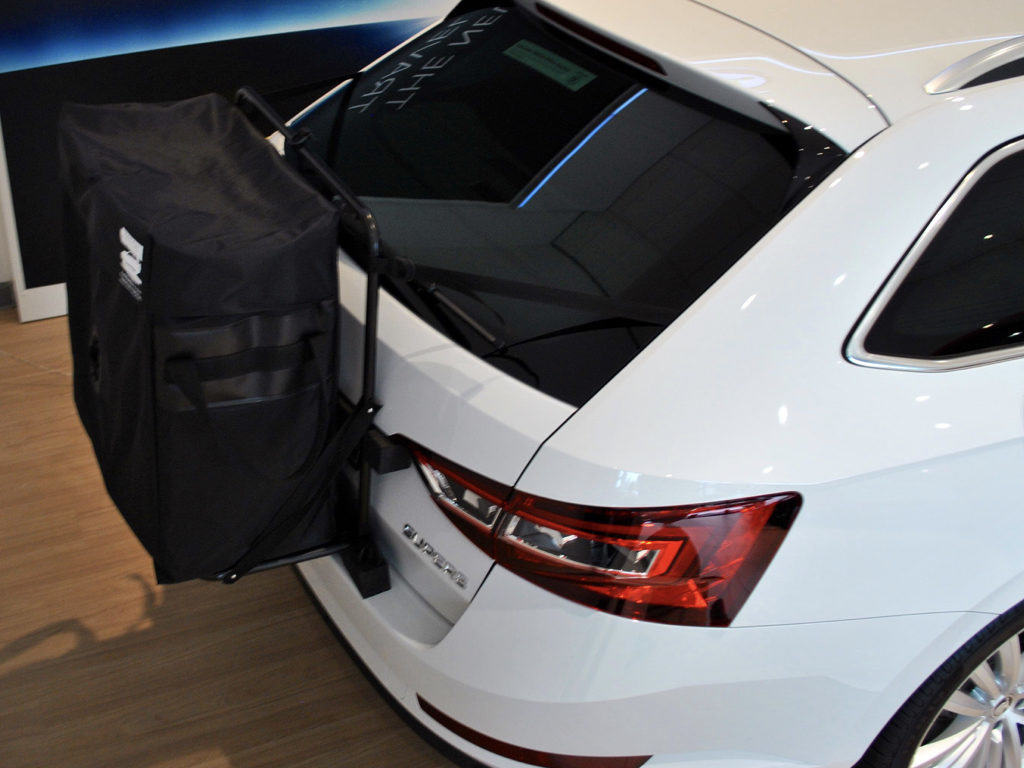 skoda roof box fitted to white superb estate