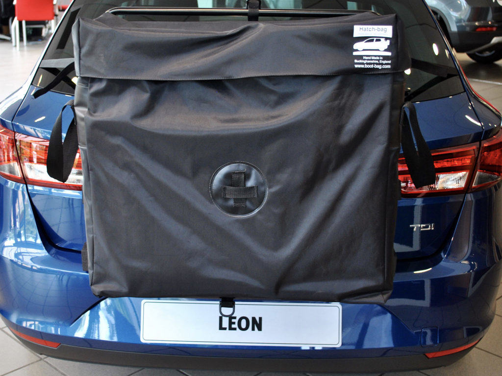 sean leon estate roof box alternative hatch-bag fitted to a blue seat leon sport tourer
